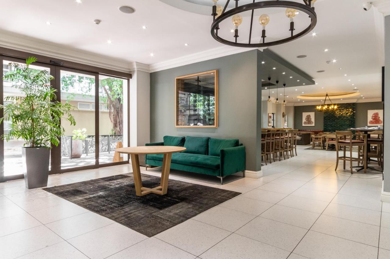 Trendy Apartment In Thibault Square City Centre Cidade Do Cabo Exterior foto